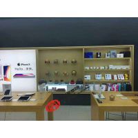 專業線下與數字展柜的雙重奏 探索蘋果風格電子產品零售的布展藝術